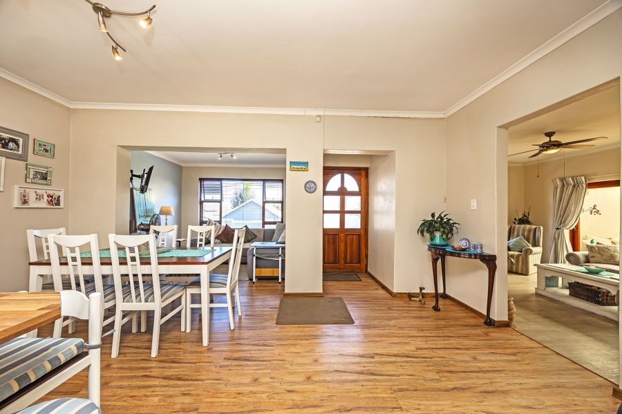 4 Bedroom Property for Sale in Kenridge Western Cape